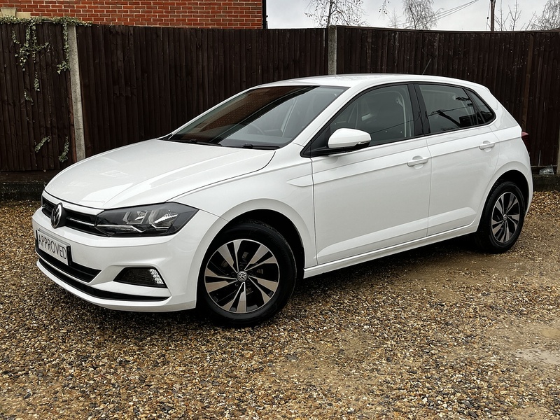 Volkswagen Polo TSI SE - U181