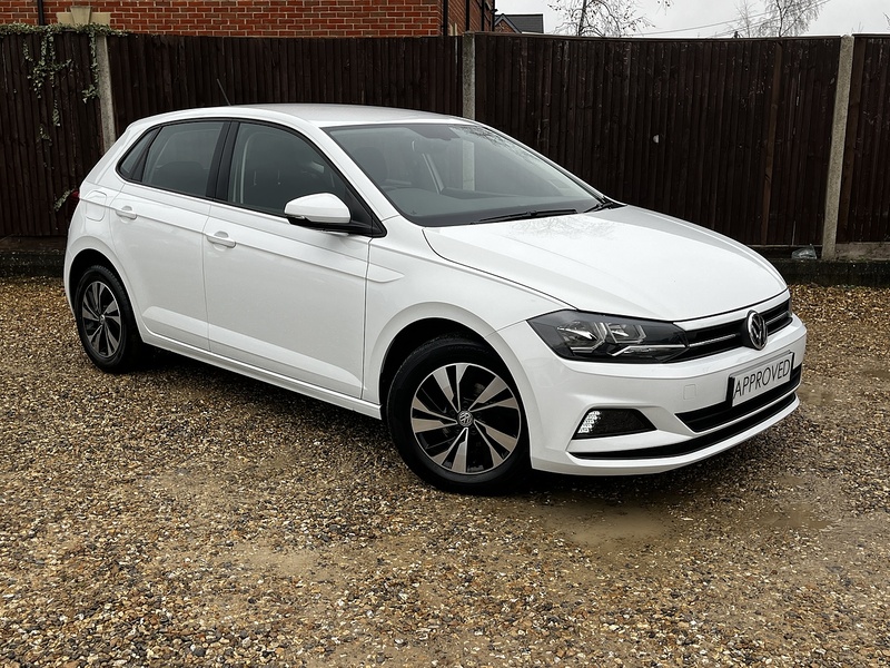 Volkswagen Polo TSI SE - U181