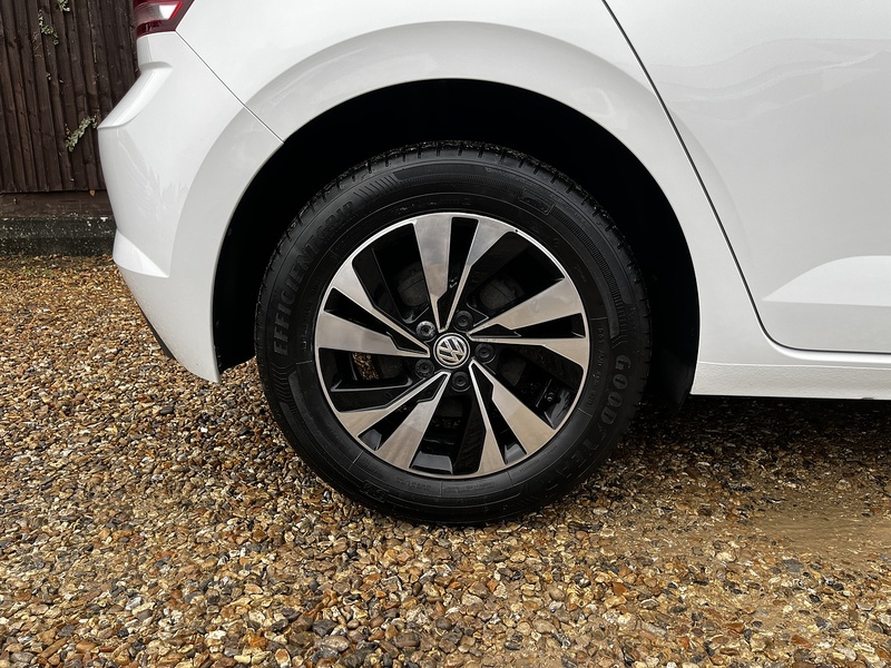 Volkswagen Polo TSI SE - U181