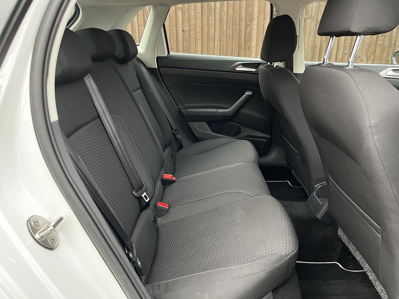 Volkswagen Polo TSI SE - U181