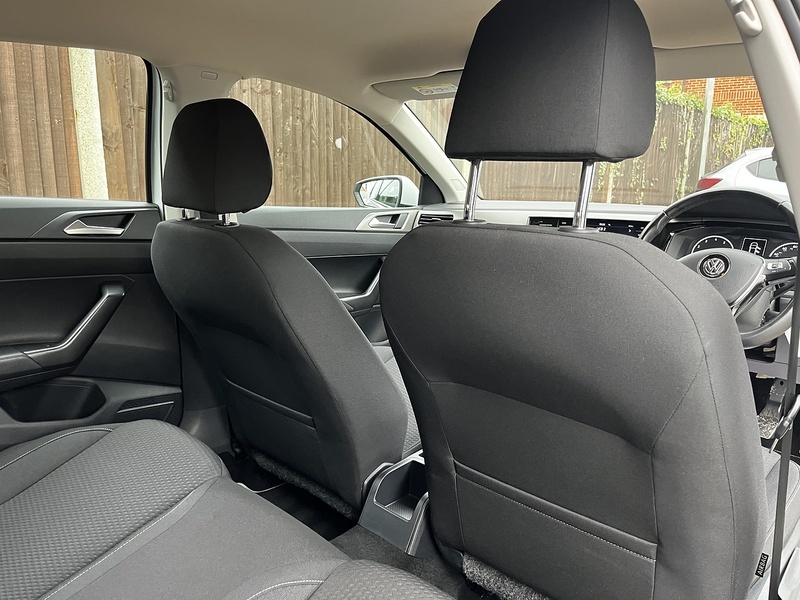 Volkswagen Polo TSI SE - U181