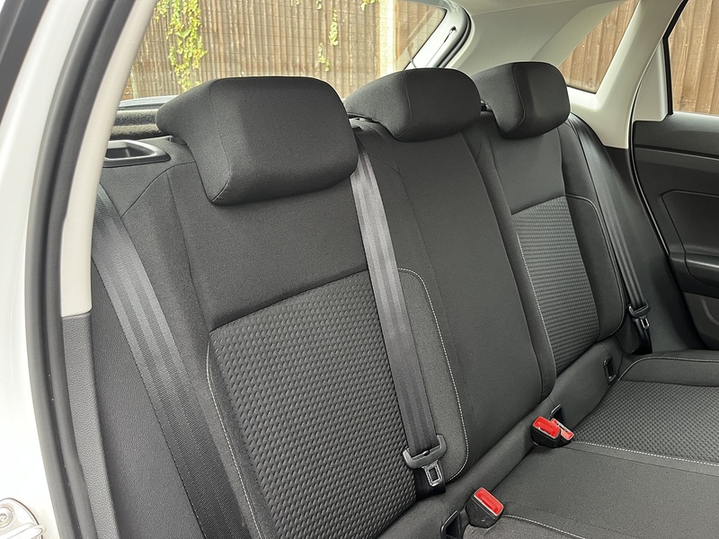 Volkswagen Polo TSI SE - U181