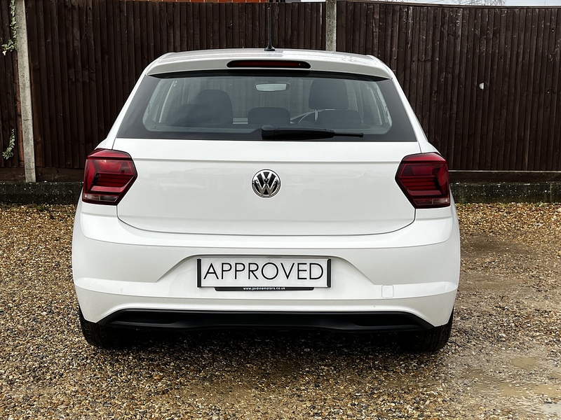 Volkswagen Polo TSI SE - U181