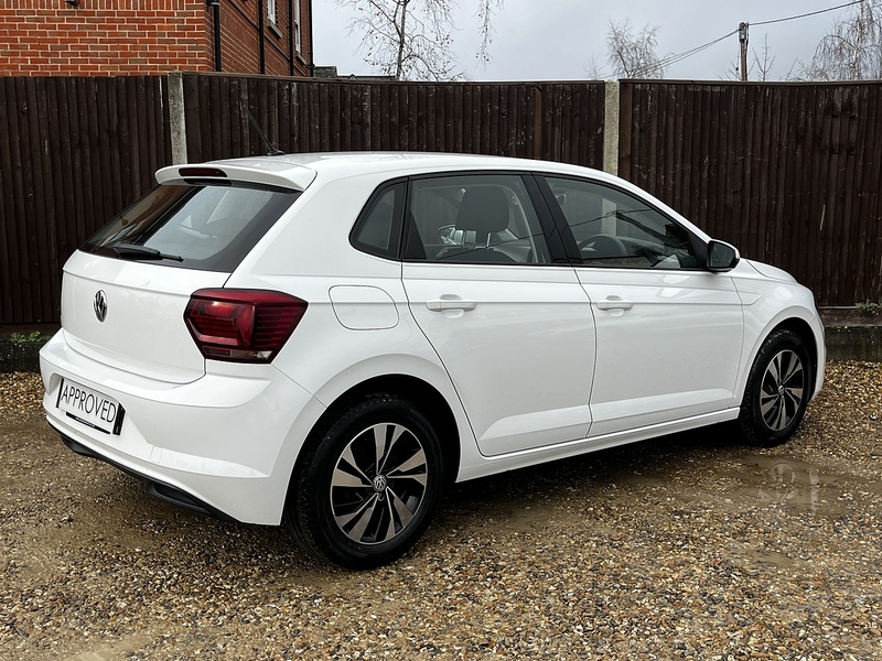 Volkswagen Polo TSI SE - U181