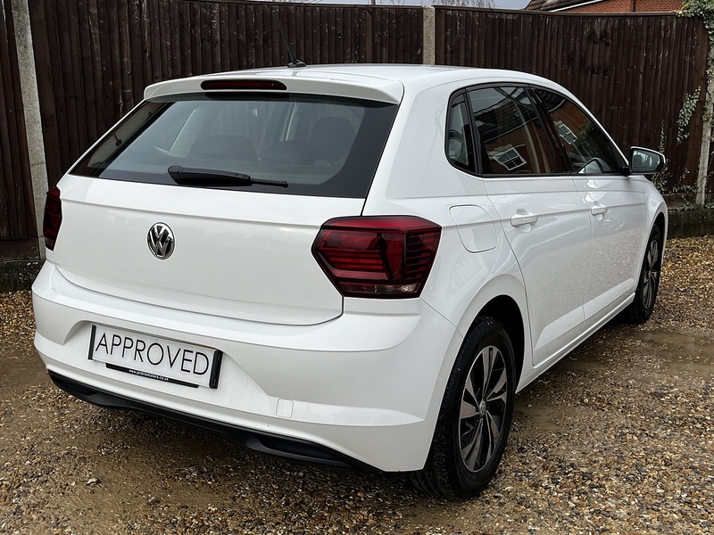 Volkswagen Polo TSI SE - U181