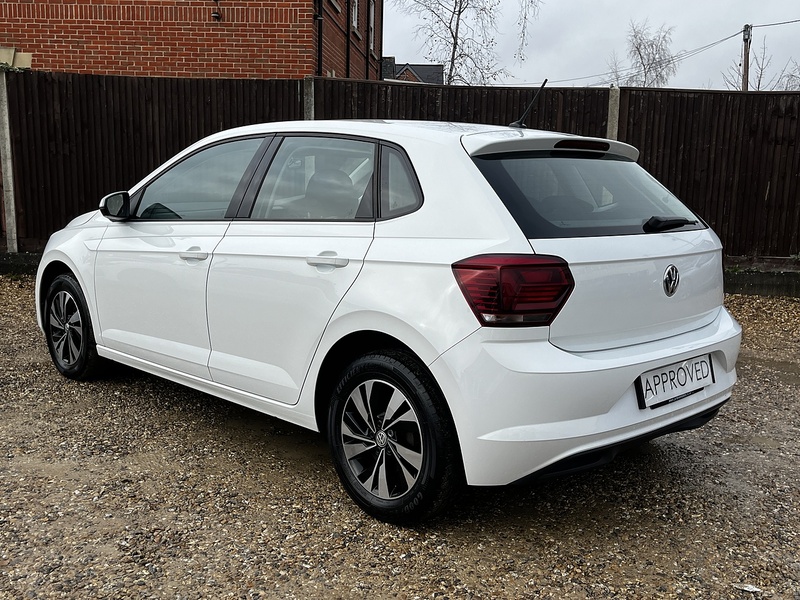 Volkswagen Polo TSI SE - U181