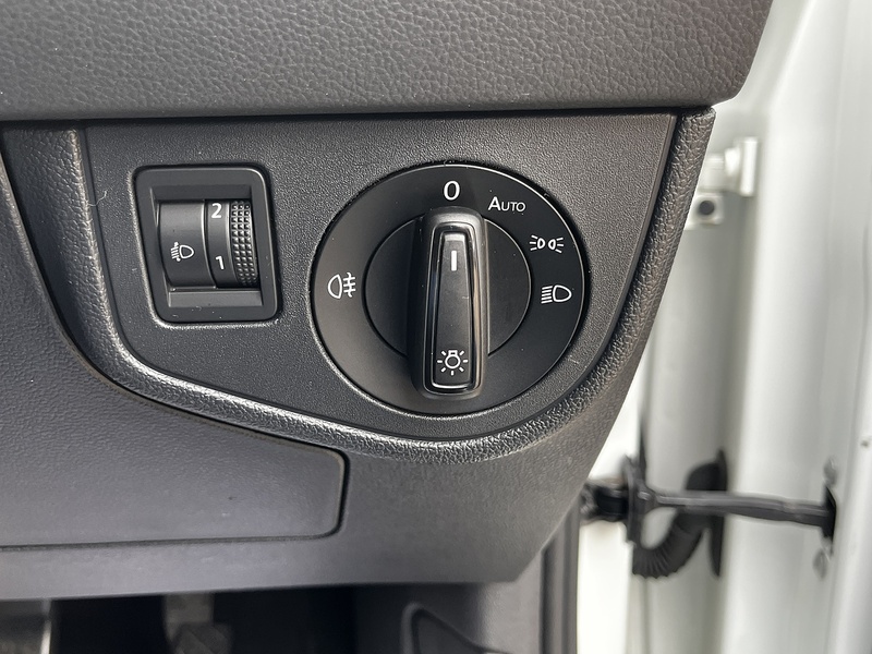 Volkswagen Polo TSI SE - U181