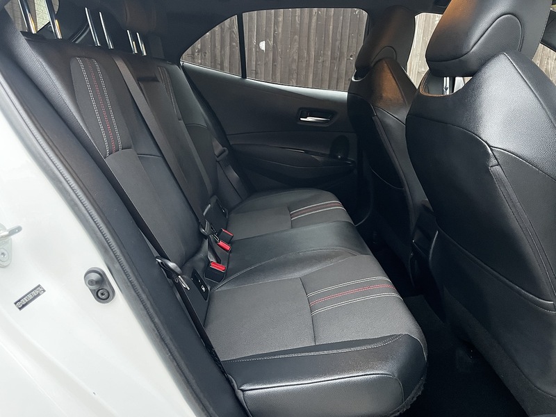 Toyota Corolla VVT-h GR SPORT - U183