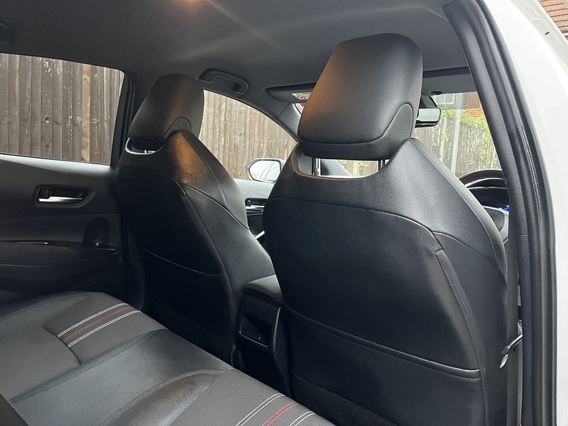 Toyota Corolla VVT-h GR SPORT - U183