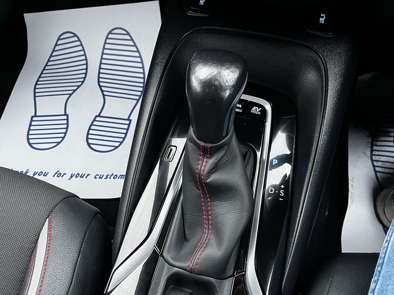 Toyota Corolla VVT-h GR SPORT - U183