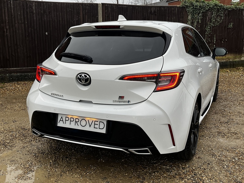 Toyota Corolla VVT-h GR SPORT - U183