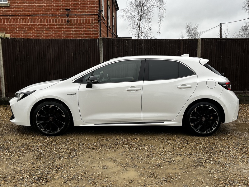 Toyota Corolla VVT-h GR SPORT - U183