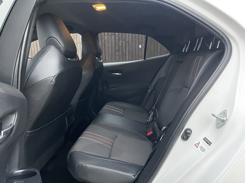 Toyota Corolla VVT-h GR SPORT - U183