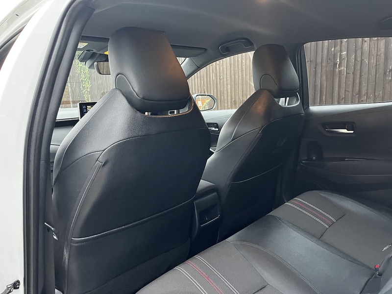 Toyota Corolla VVT-h GR SPORT - U183