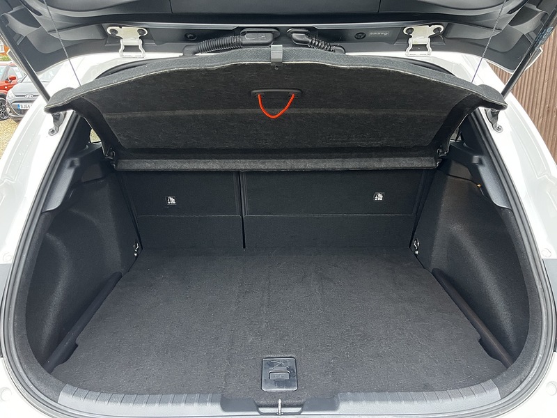 Toyota Corolla VVT-h GR SPORT - U183