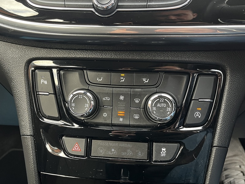 Vauxhall Mokka X i Turbo ecoTEC Design Nav - U186