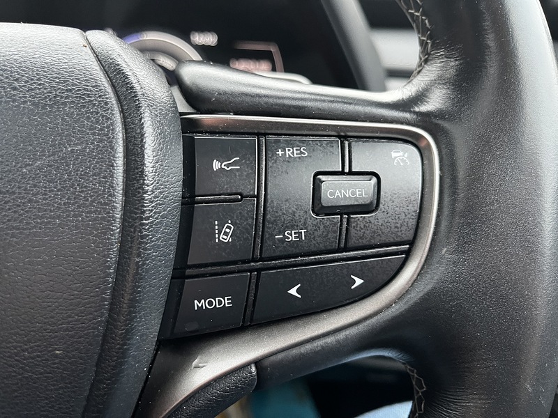 Lexus UX 300e - U187