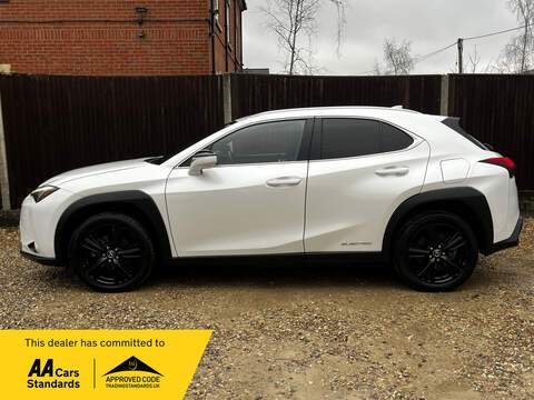 Lexus UX 1.0 TCe Comfort SUV 5dr Petrol Manual Euro 6 (s/s) (100 ps)
