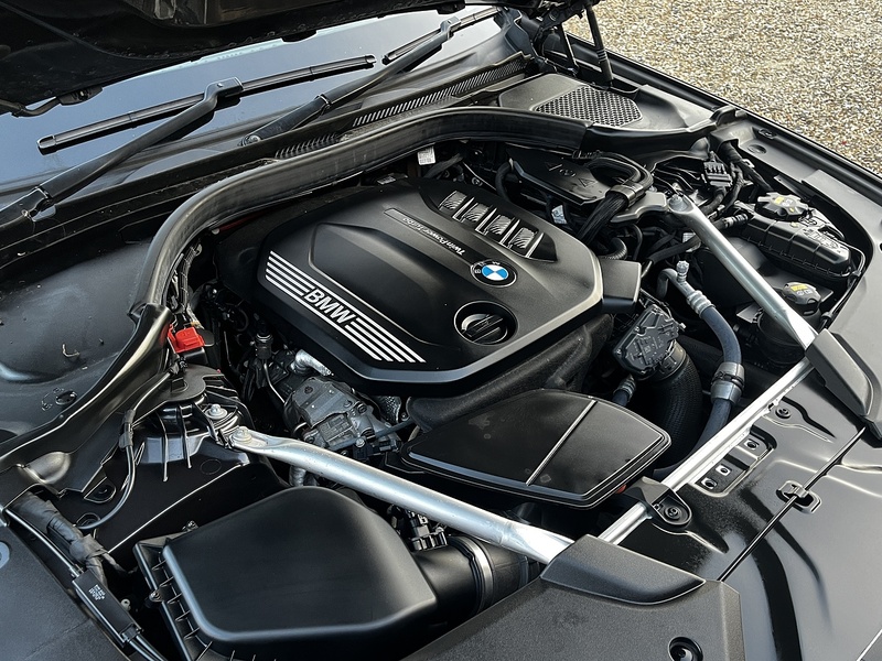 BMW 5 Series 520d MHT M Sport - U197