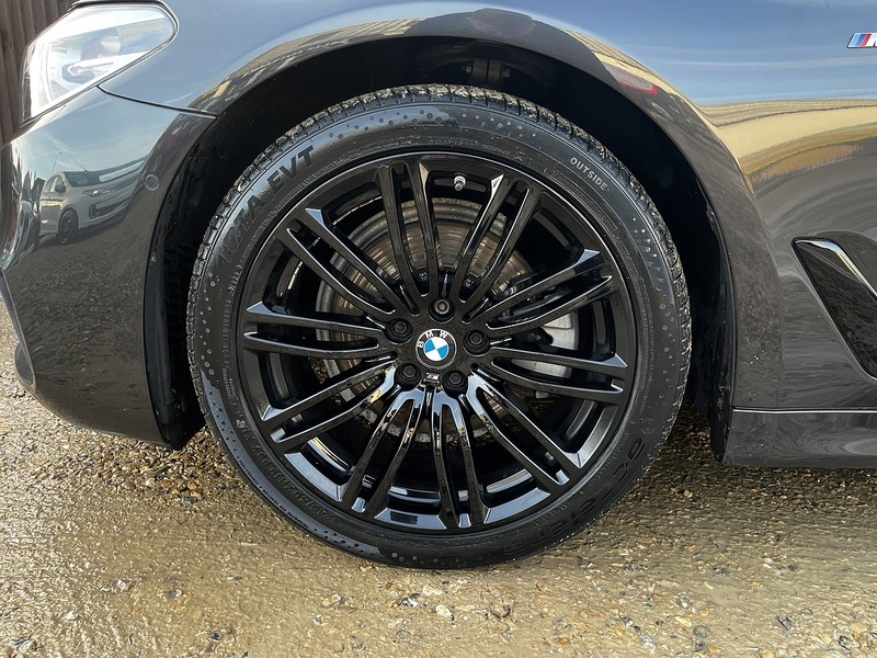 BMW 5 Series 520d MHT M Sport - U197