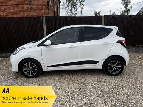 Hyundai i10 38.3kWh Premium Hatchback 5dr Electric Auto (136 ps)