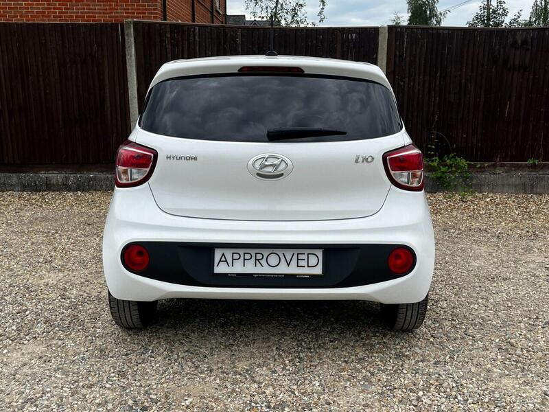 Hyundai i10 PREMIUM - U20