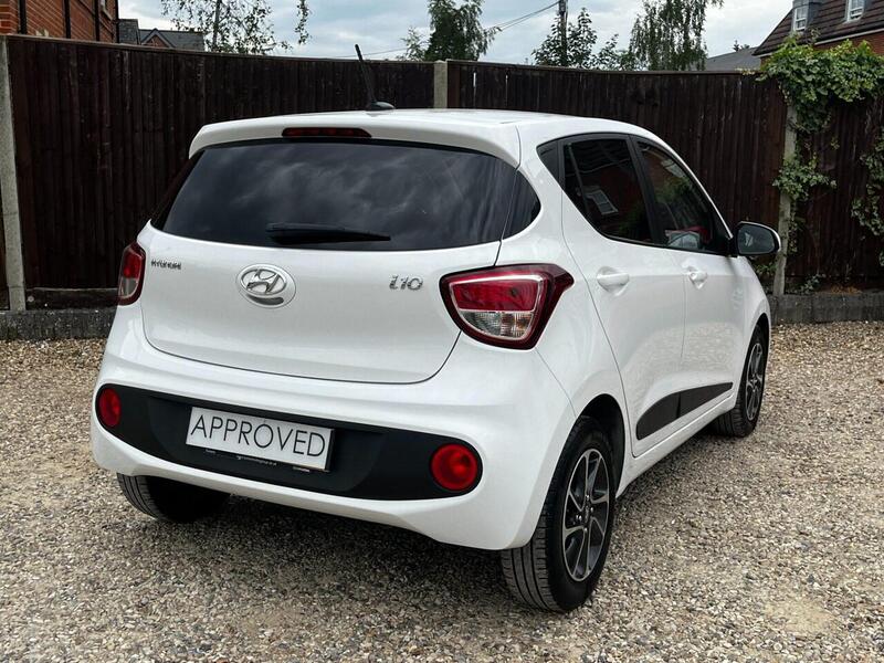 Hyundai i10 PREMIUM - U20