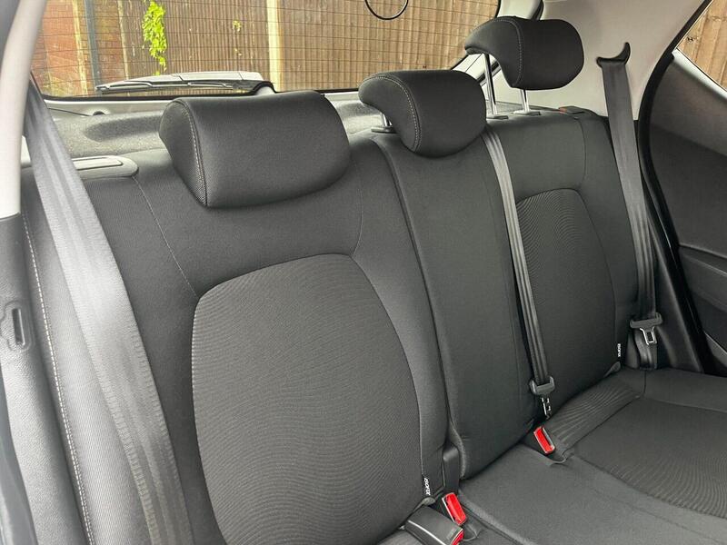 Hyundai i10 PREMIUM - U20