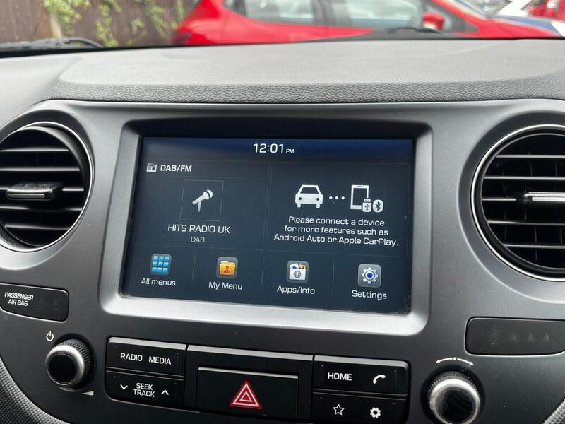 Hyundai i10 PREMIUM - U20