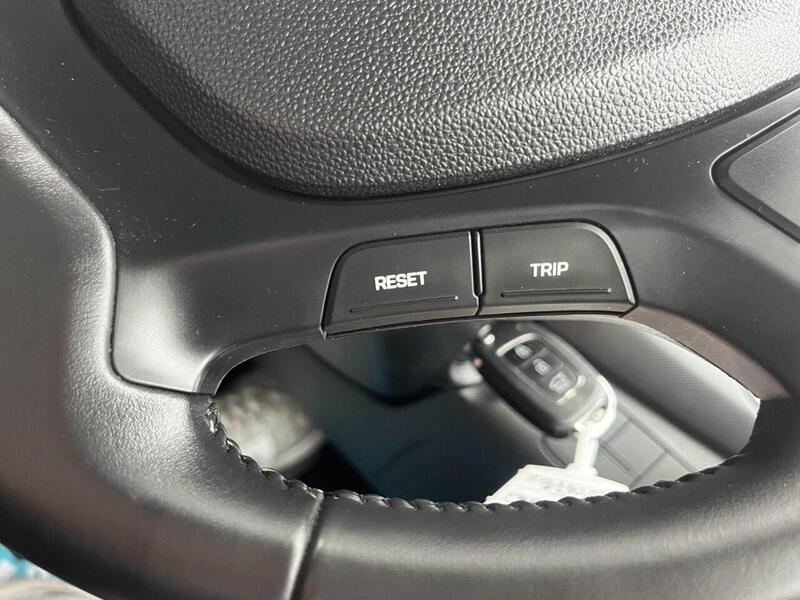 Hyundai i10 PREMIUM - U20