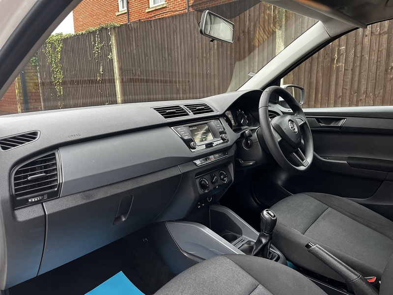 Skoda Fabia S - U208