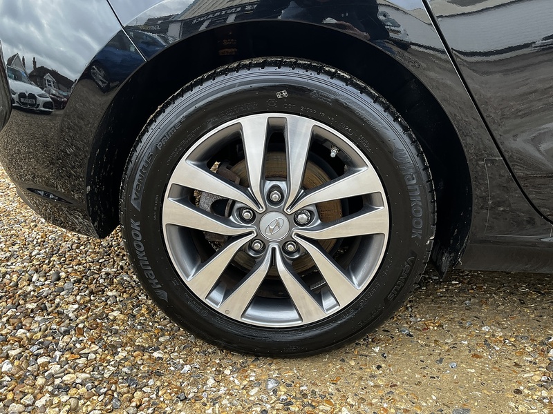 Hyundai i30 T-GDi Blue Drive SE - U209