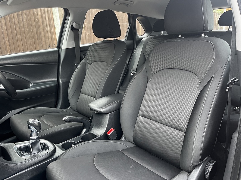 Hyundai i30 T-GDi Blue Drive SE - U209