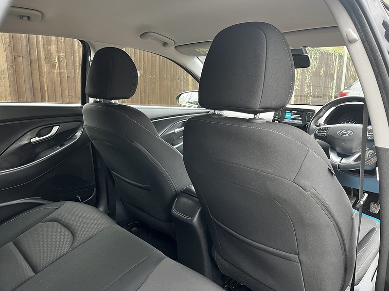 Hyundai i30 T-GDi Blue Drive SE - U209