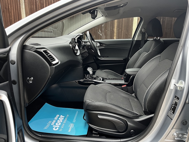 Kia Ceed T-GDi 3 - U210