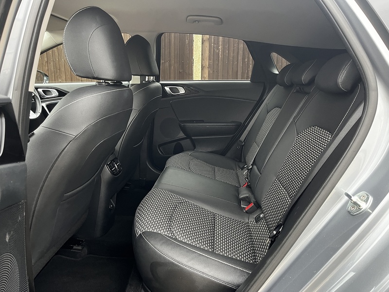 Kia Ceed T-GDi 3 - U210