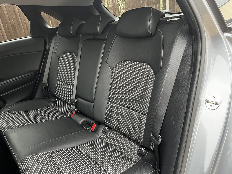 Kia Ceed T-GDi 3 - U210