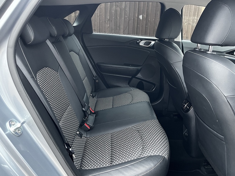 Kia Ceed T-GDi 3 - U210