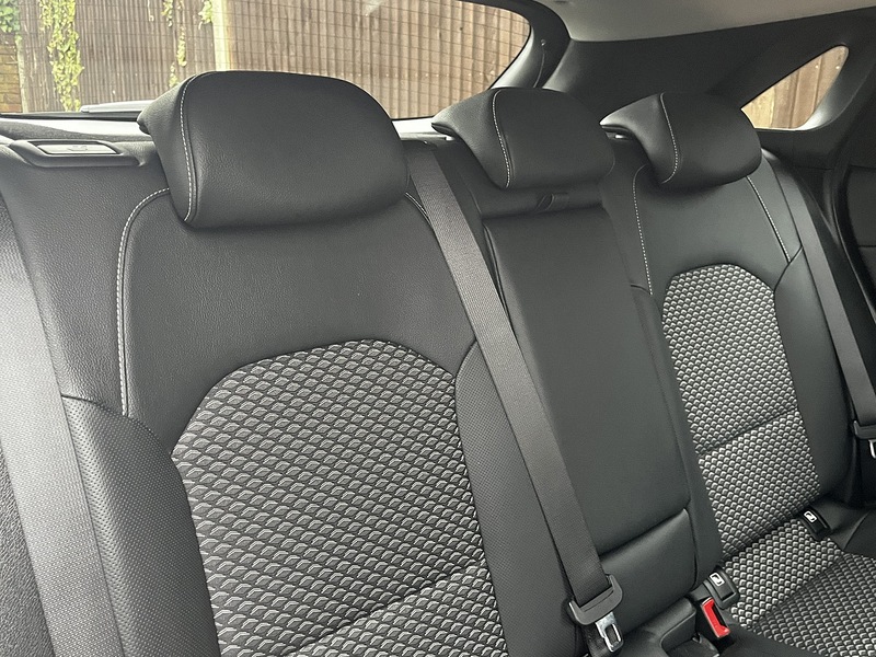 Kia Ceed T-GDi 3 - U210