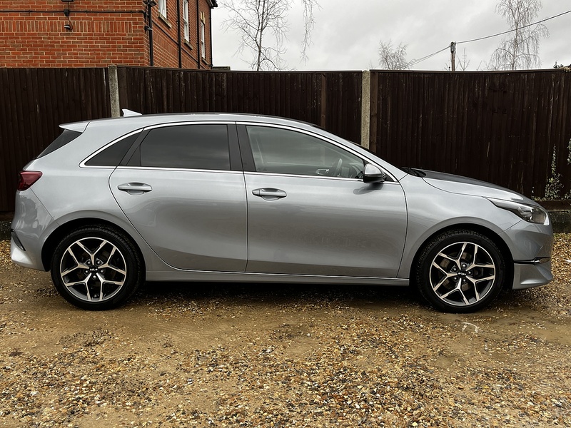 Kia Ceed T-GDi 3 - U210