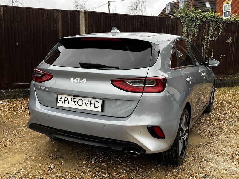 Kia Ceed T-GDi 3 - U210