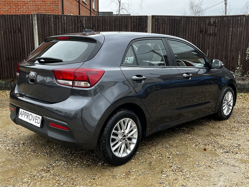Kia Rio 2 - U220