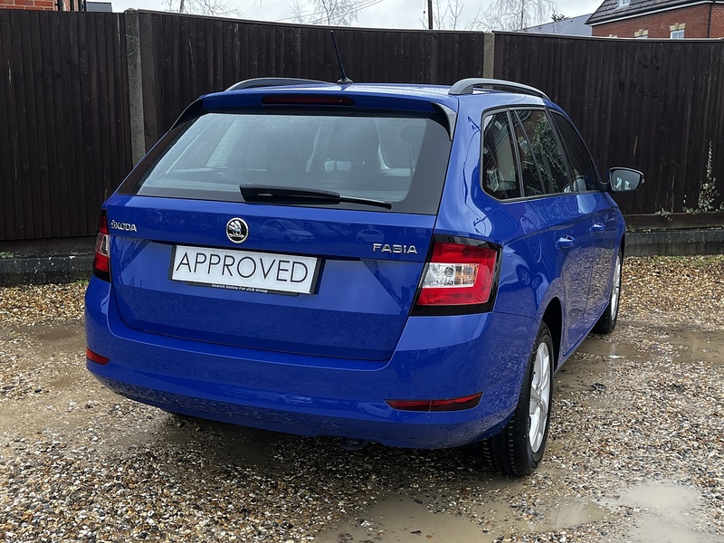 Skoda Fabia TSI SE - U221