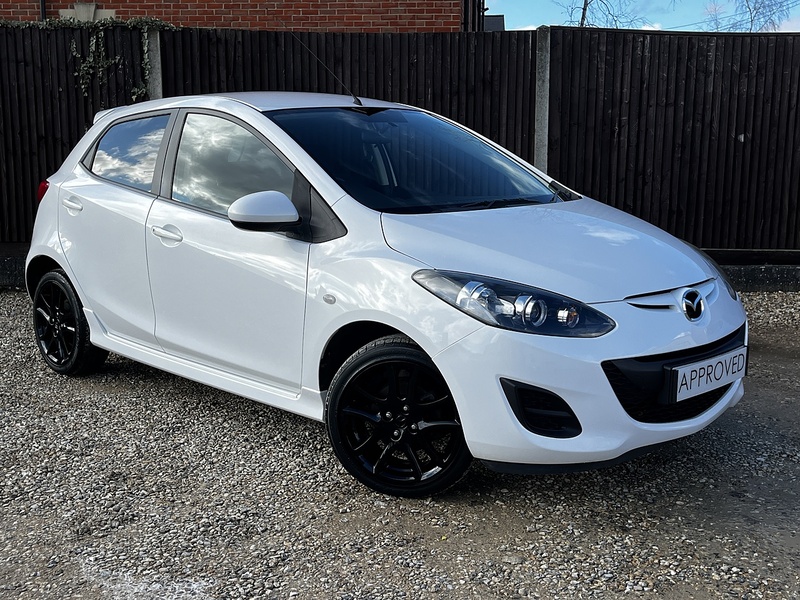 Mazda Mazda2 Tamura - U226