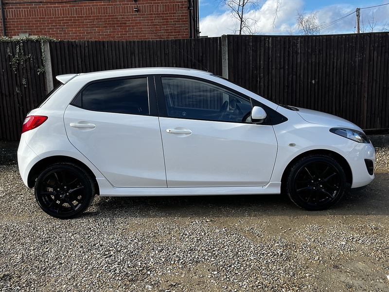 Mazda Mazda2 Tamura - U226