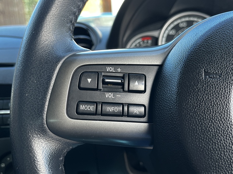 Mazda Mazda2 Tamura - U226