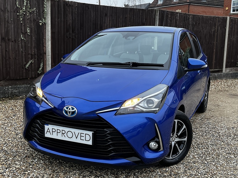 Toyota Yaris VVT-h Icon Tech - U227