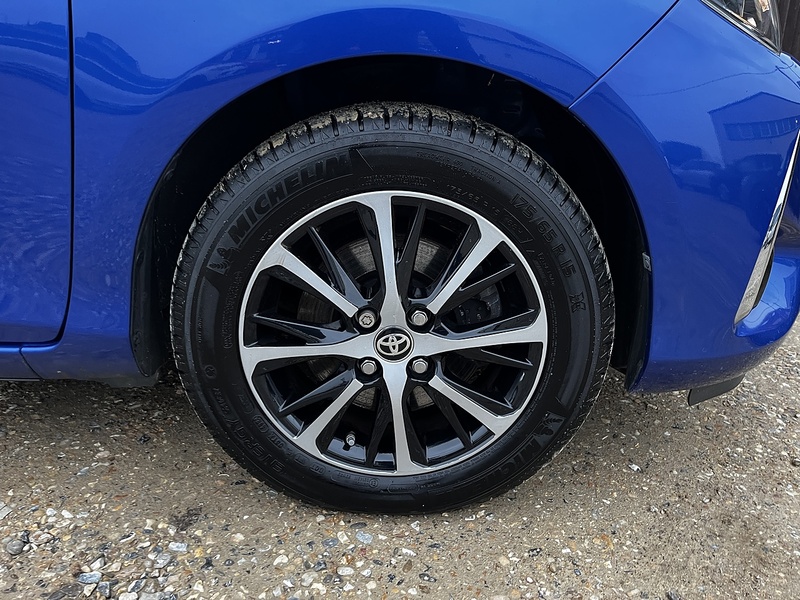 Toyota Yaris VVT-h Icon Tech - U227