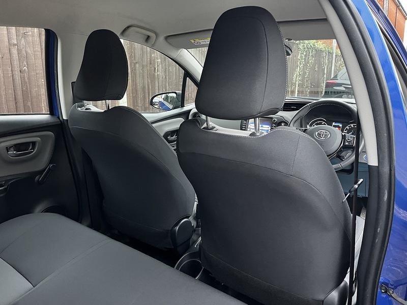 Toyota Yaris VVT-h Icon Tech - U227