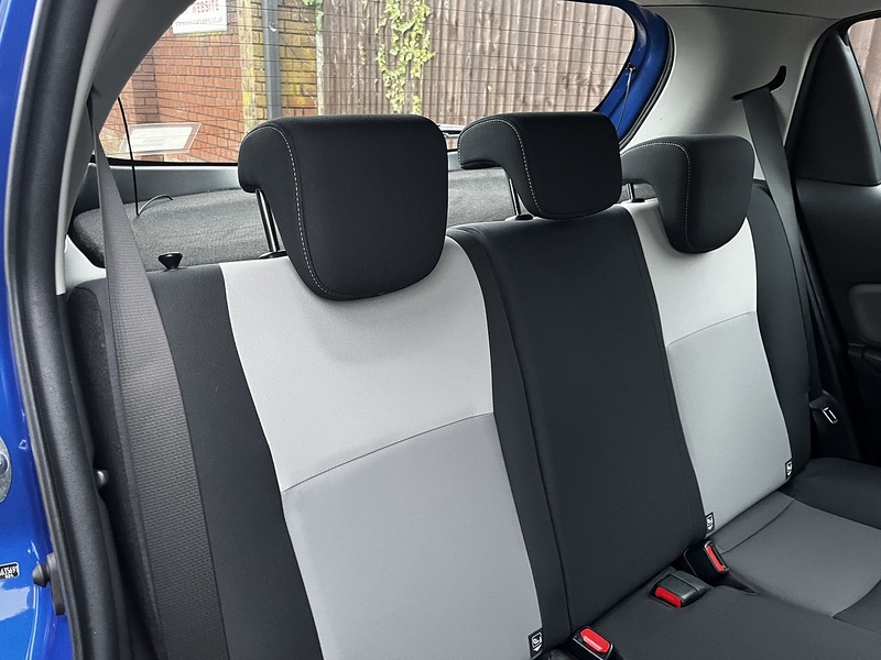 Toyota Yaris VVT-h Icon Tech - U227